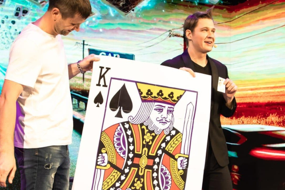 &SHcy;&ocy;&ucy; &icy;&lcy;&lcy;&yucy;&zcy;&icy;&icy; XXI &vcy;&iecy;&kcy;&acy;