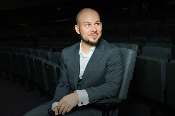 Standup &Vcy;&acy;&lcy;&iecy;&ncy;&tcy;&icy;&ncy; &Scy;&icy;&dcy;&ocy;&rcy;&ocy;&vcy;