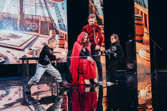 &SHcy;&ocy;&ucy; &icy;&lcy;&lcy;&yucy;&zcy;&icy;&icy; XXI &vcy;&iecy;&kcy;&acy;