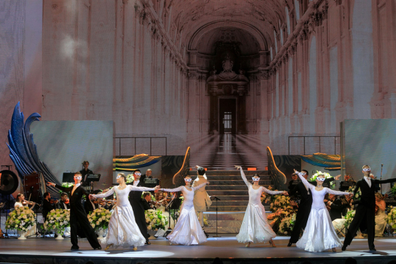 Шоу «Белоснежный бал Иоганна Штрауса»