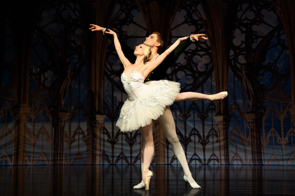 &Bcy;&acy;&lcy;&iecy;&tcy; &laquo;&Lcy;&iecy;&bcy;&iecy;&dcy;&icy;&ncy;&ocy;&iecy; &ocy;&zcy;&iecy;&rcy;&ocy;&raquo;